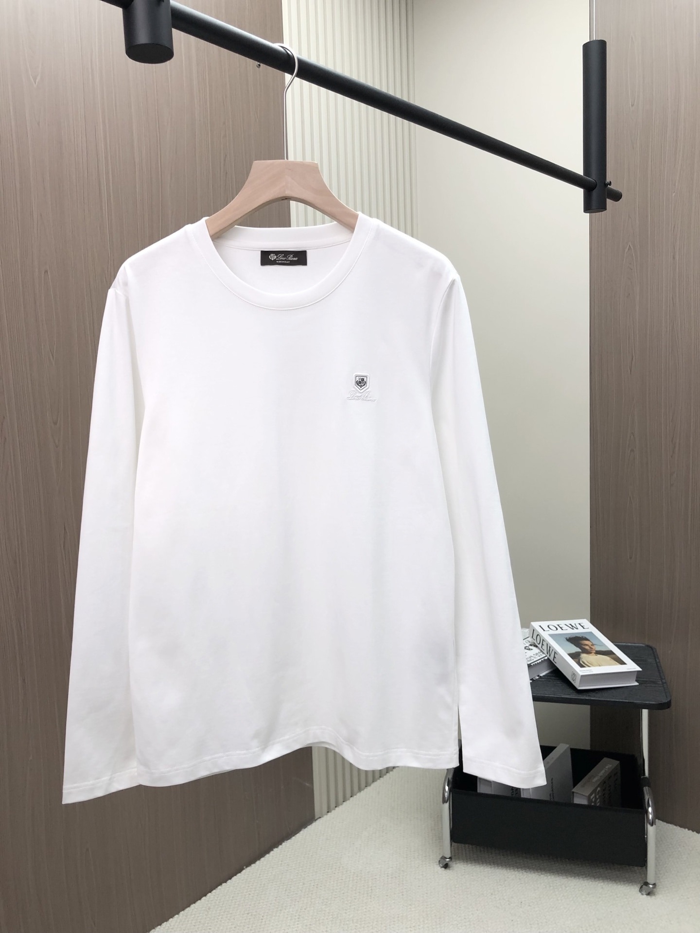 로*피아나 25 신상 클래식 긴팔 티셔츠