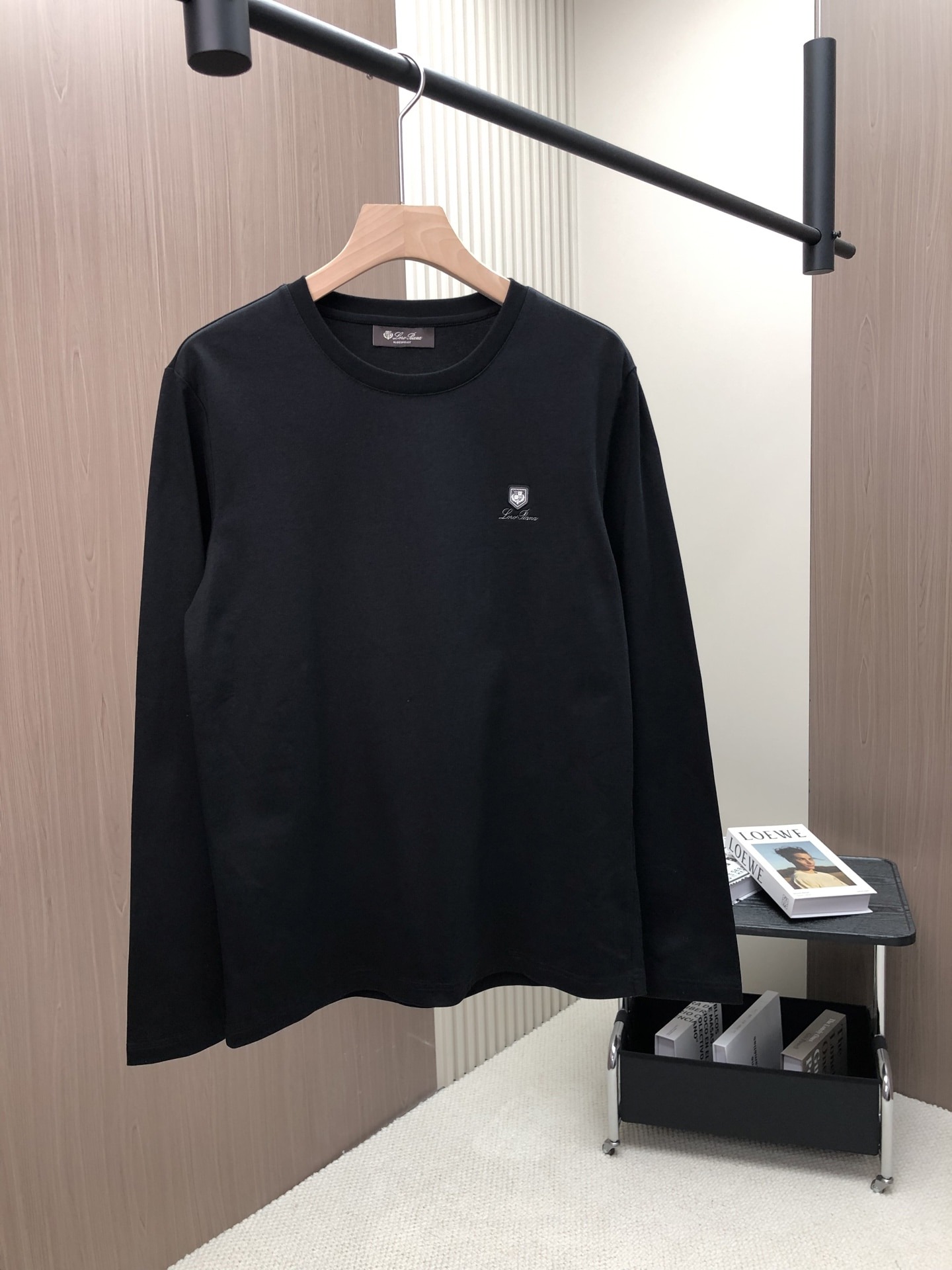 로*피아나 25 신상 클래식 긴팔 티셔츠