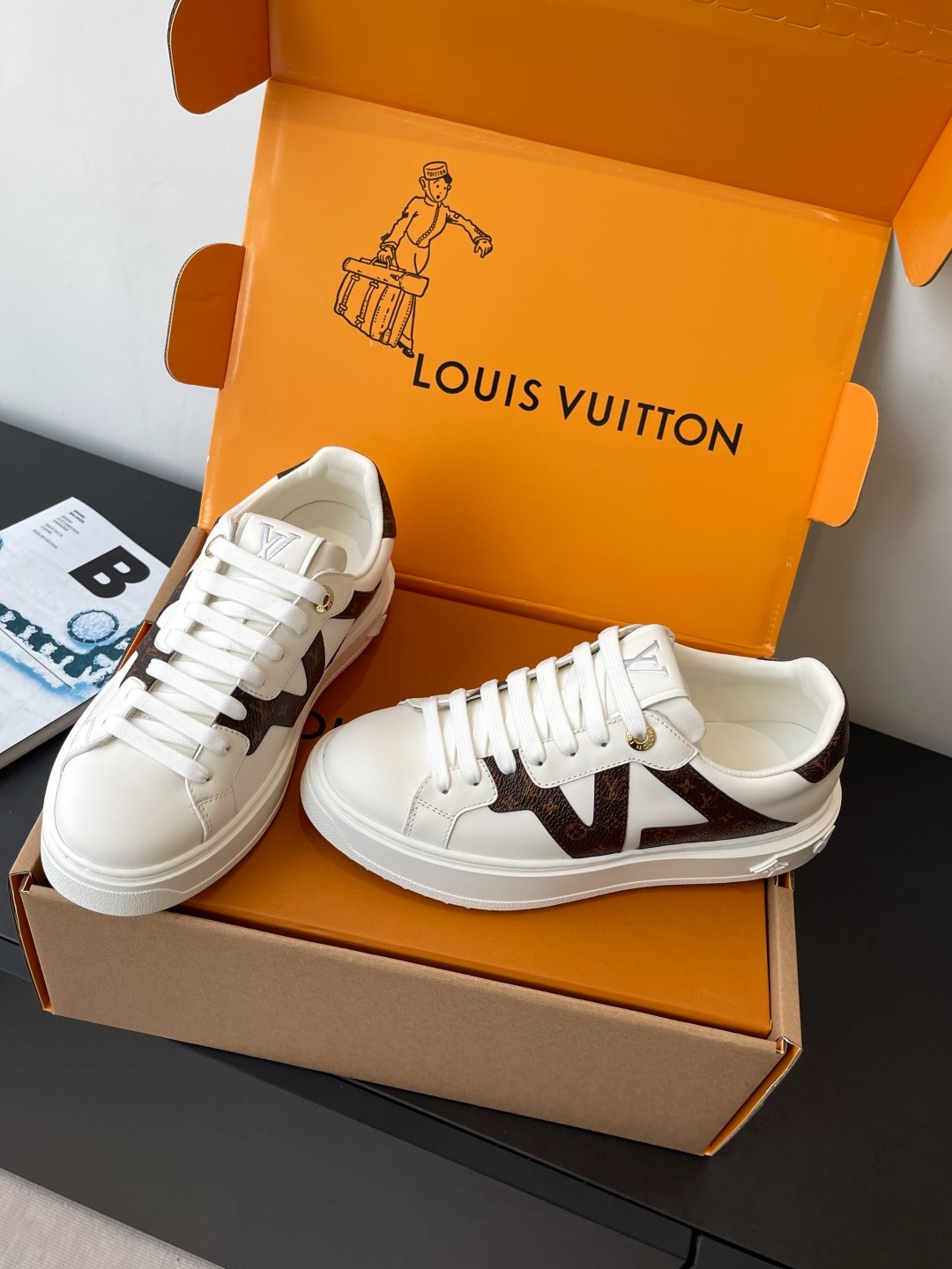 루*비통 캐주얼 스니커즈