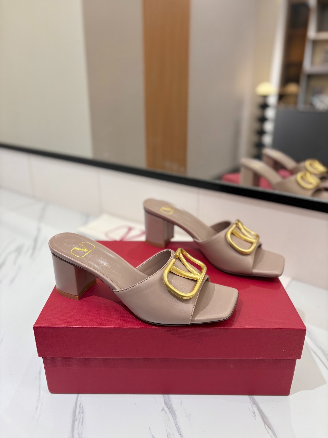 발*티노 신상 버클 슬리퍼