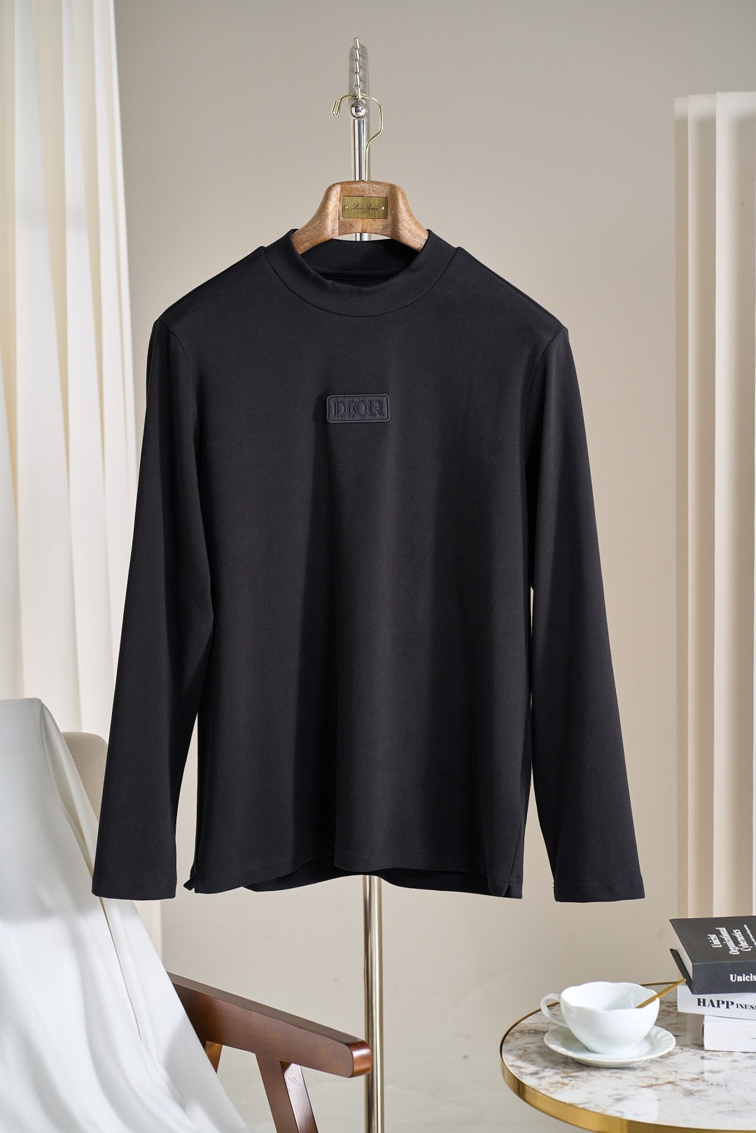 디* 신상 긴팔 티셔츠