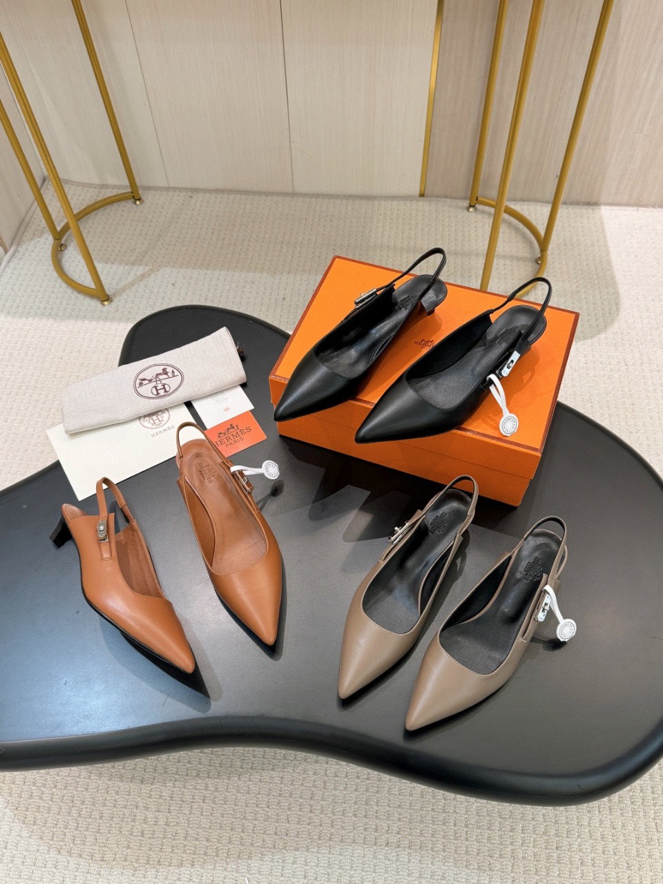 에*메스 25 신상 켈리 펌프스 힐