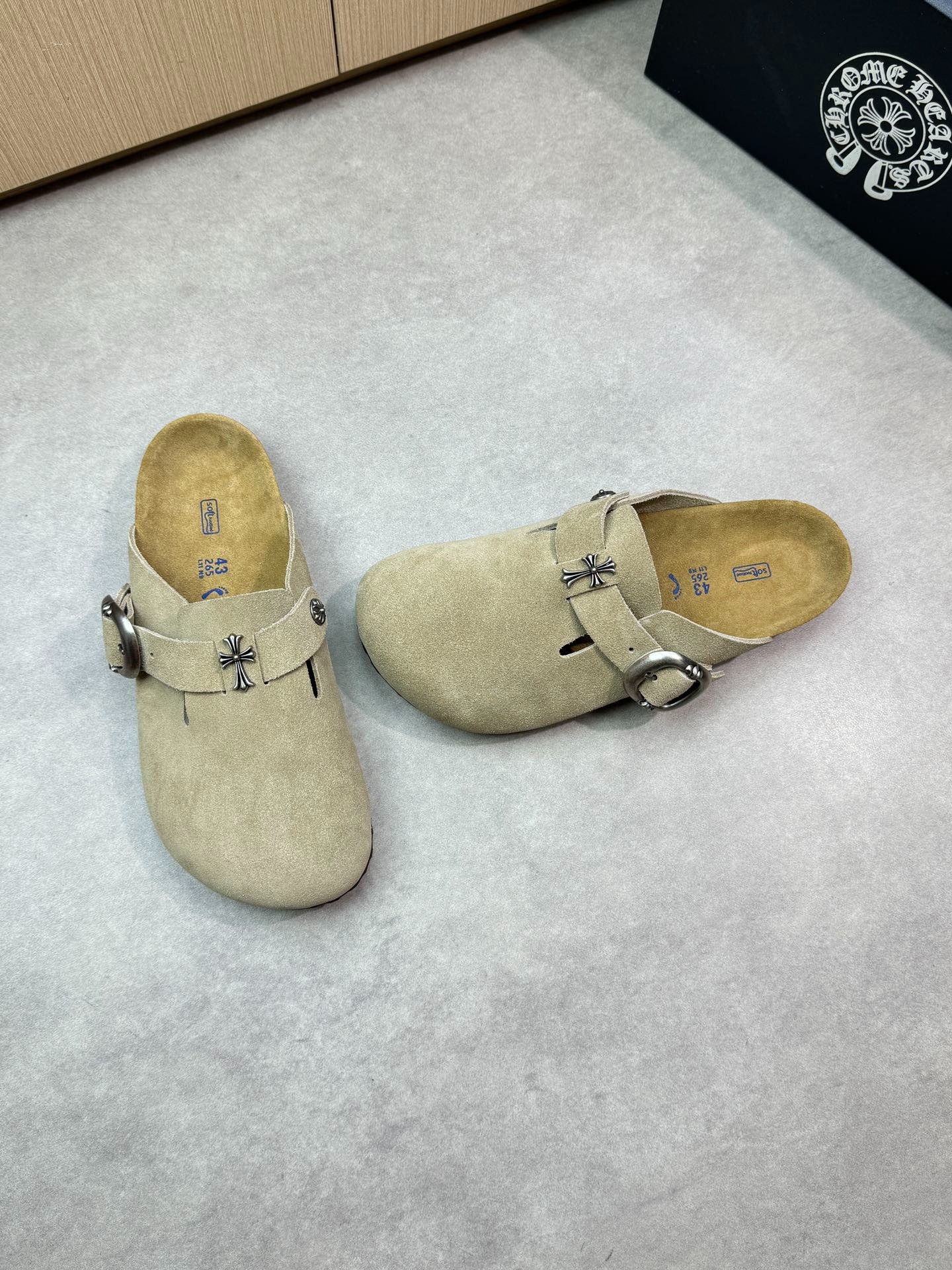 크*하츠 콜라보 보스턴 남성 클로그