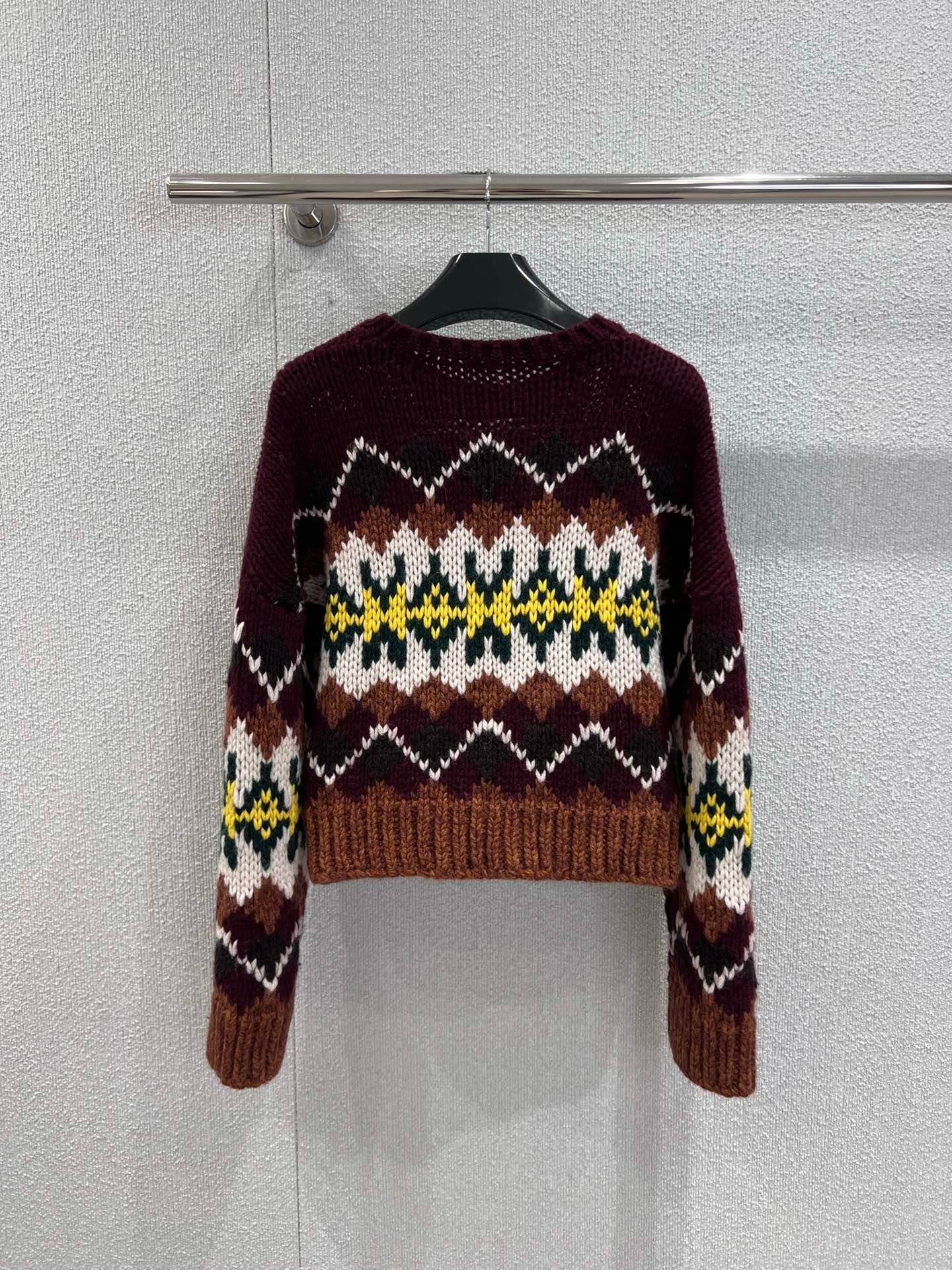 셀*느 25Fw 신상 자카드 숏 울 니트 스웨터