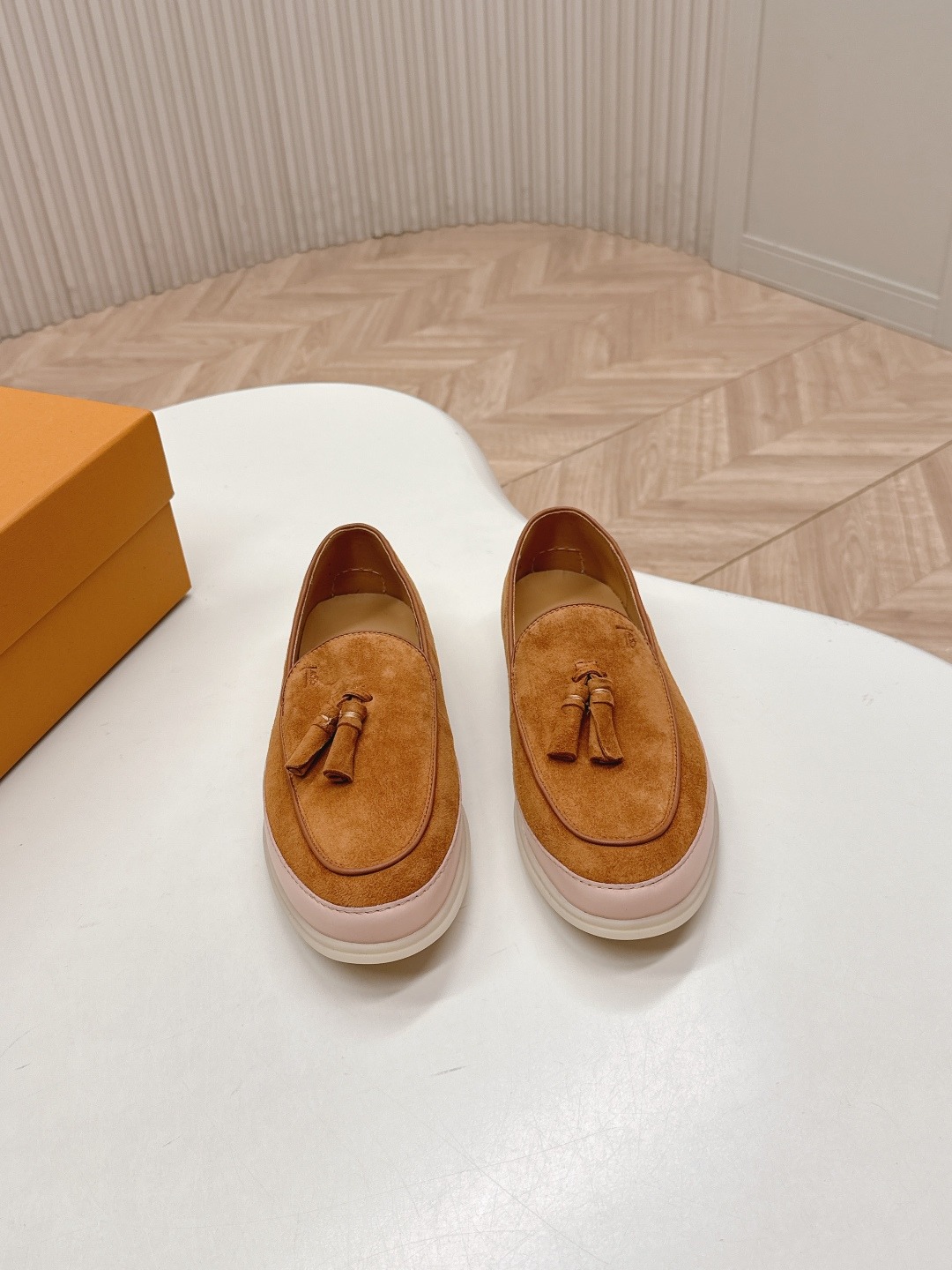 토* 신상 태슬 로퍼