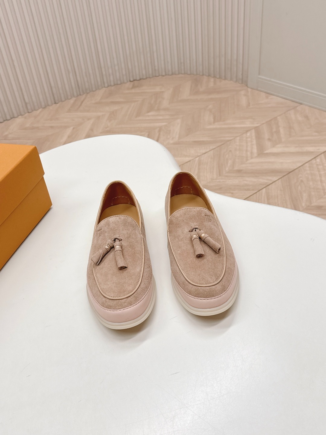 토* 신상 태슬 로퍼