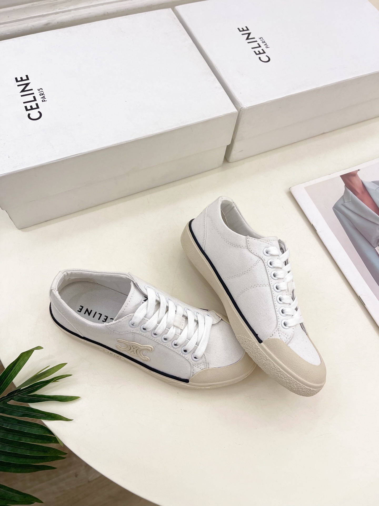 셀*느 25 신상 아란 트리오엠프 슬립온 스니커즈