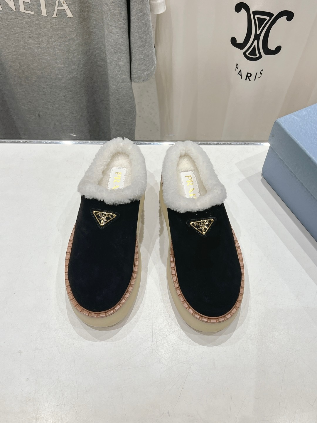 프*다 25ss 신상 털 통굽 세미 슬리퍼