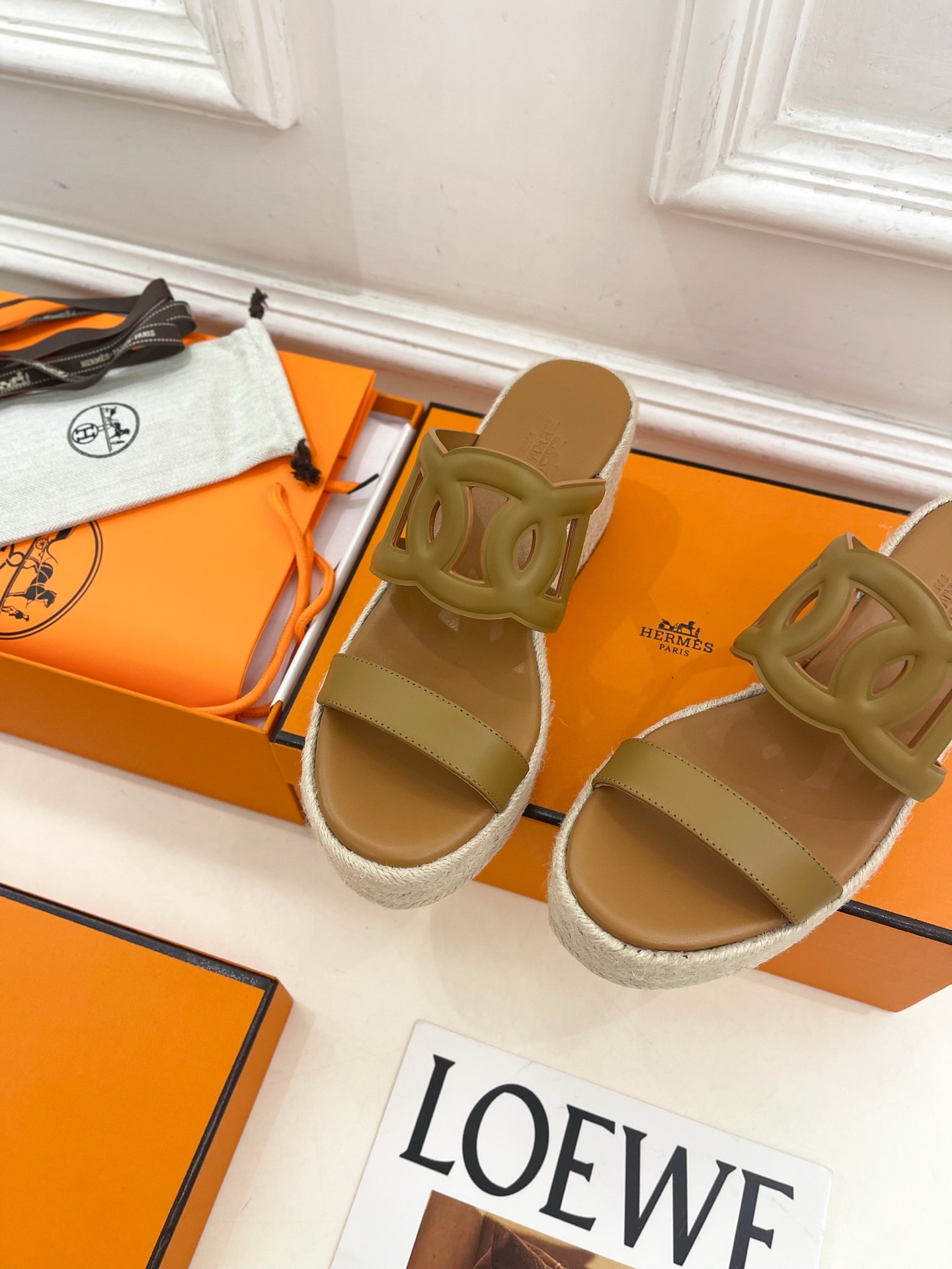 에*메스 25  추동 신상 통굽 웨지 슬리퍼