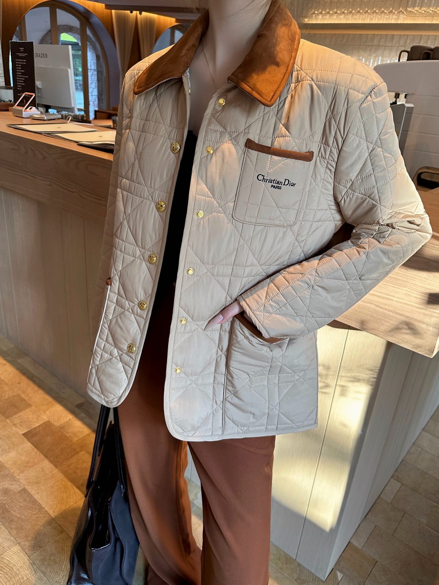 디* 25 신상 체크 누빔 패딩 코트