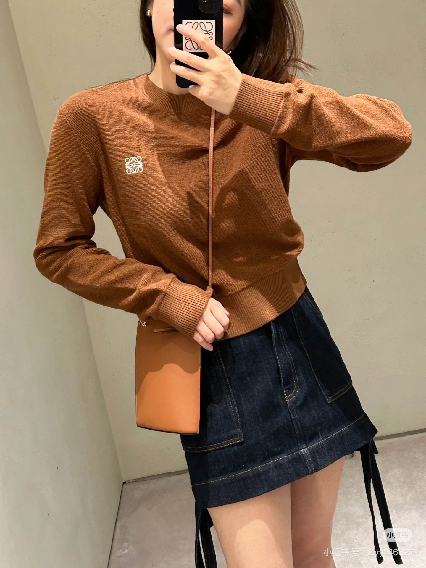 로*베 초봄 신상 울100% 라운드 니트 탑