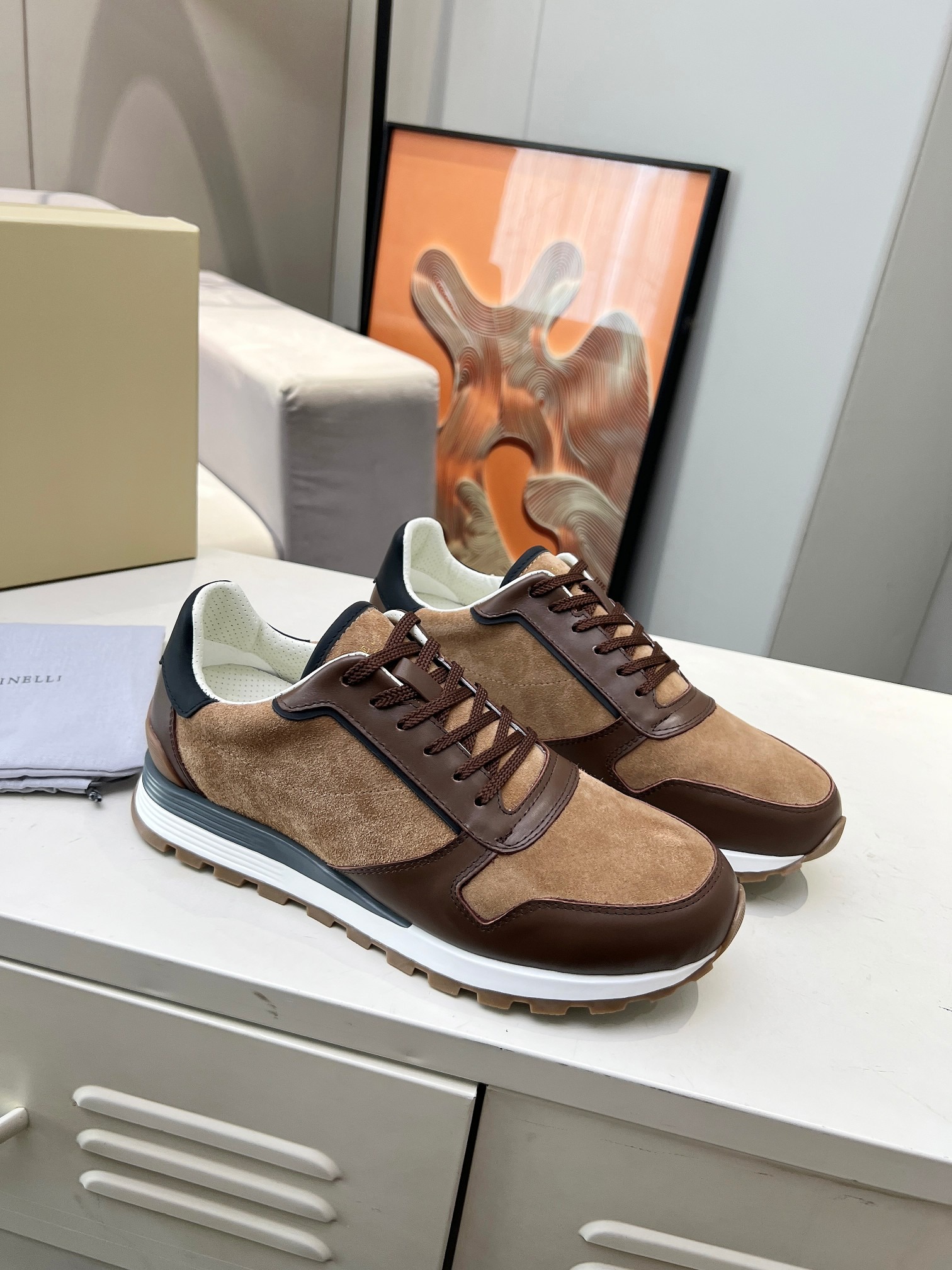 브*넬로 쿠치넬리 스웨이드&가죽 남성 스니커즈