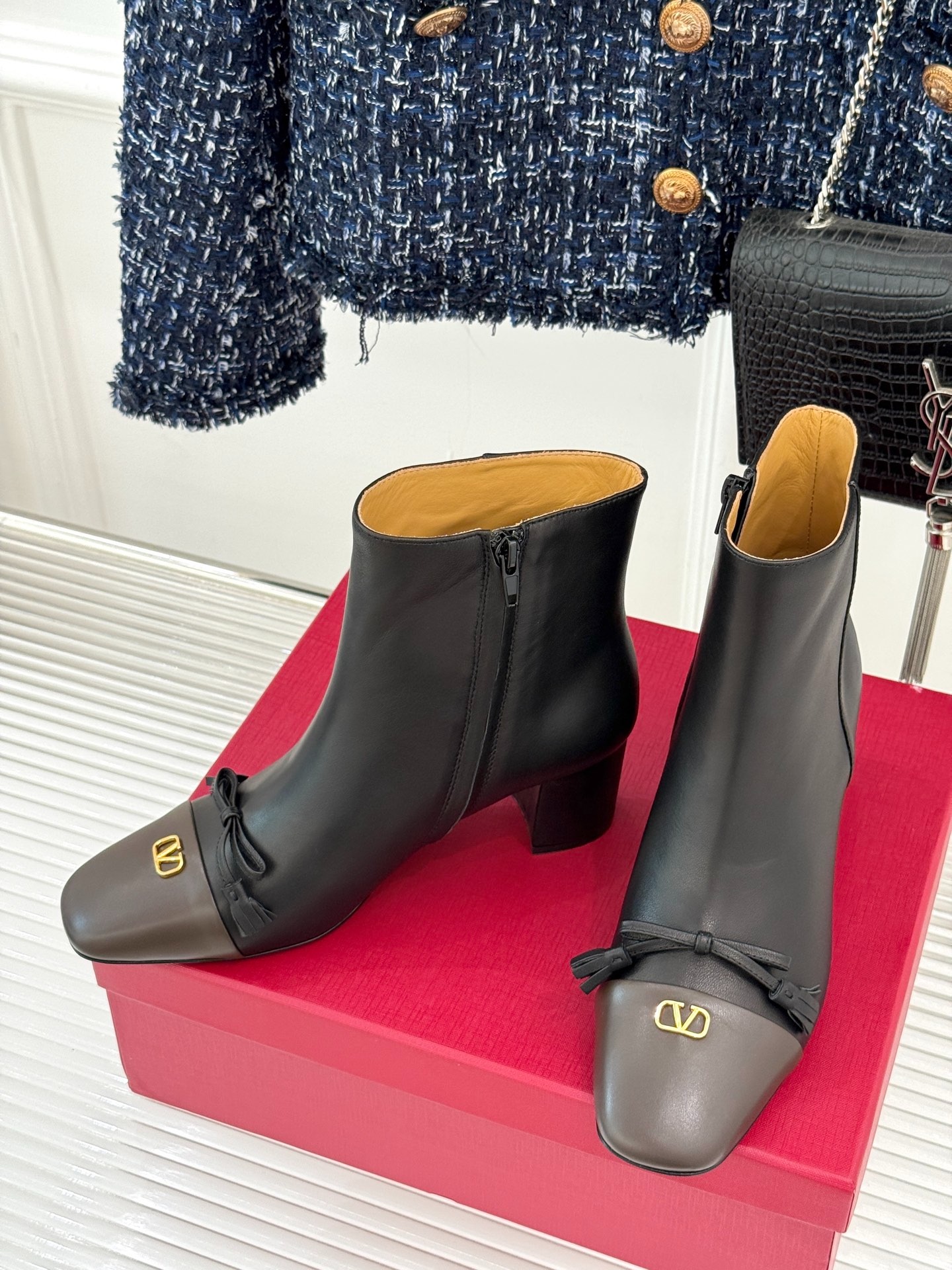 발*티노 25WF 신상 스틸레토 앵클부츠