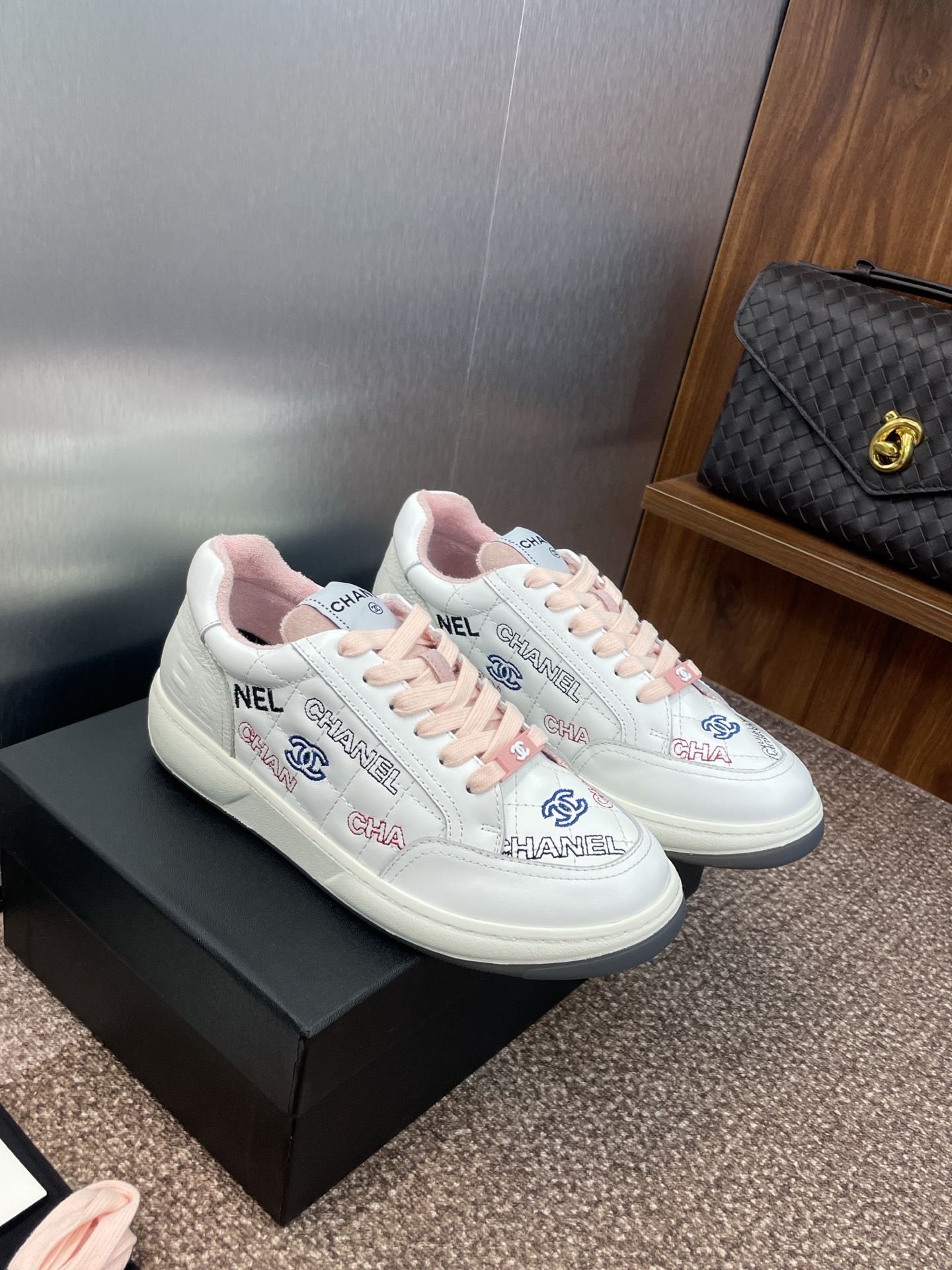 샤* 클래식 스트랩 캐주얼 여성화