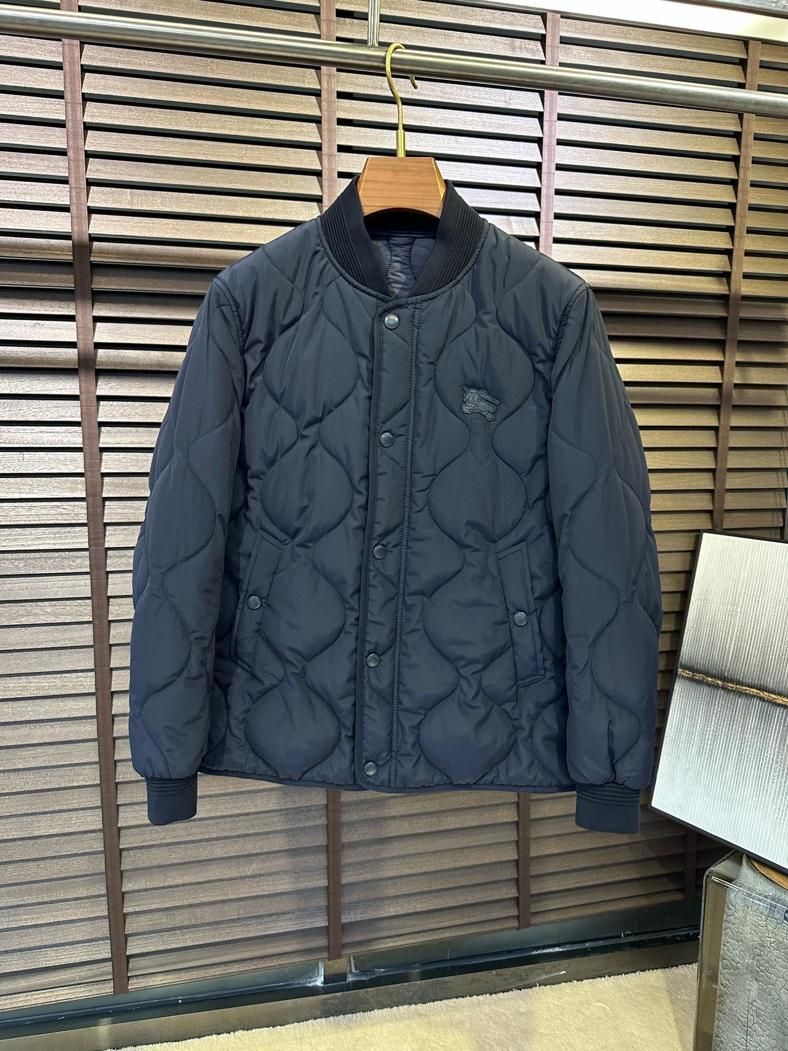 버*리 2025 신상 야구넥 패딩 점퍼