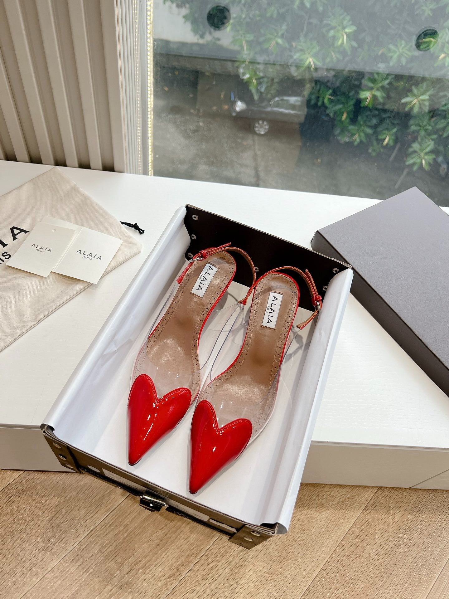 알*이아 슬링백 하트 뮬러 힐