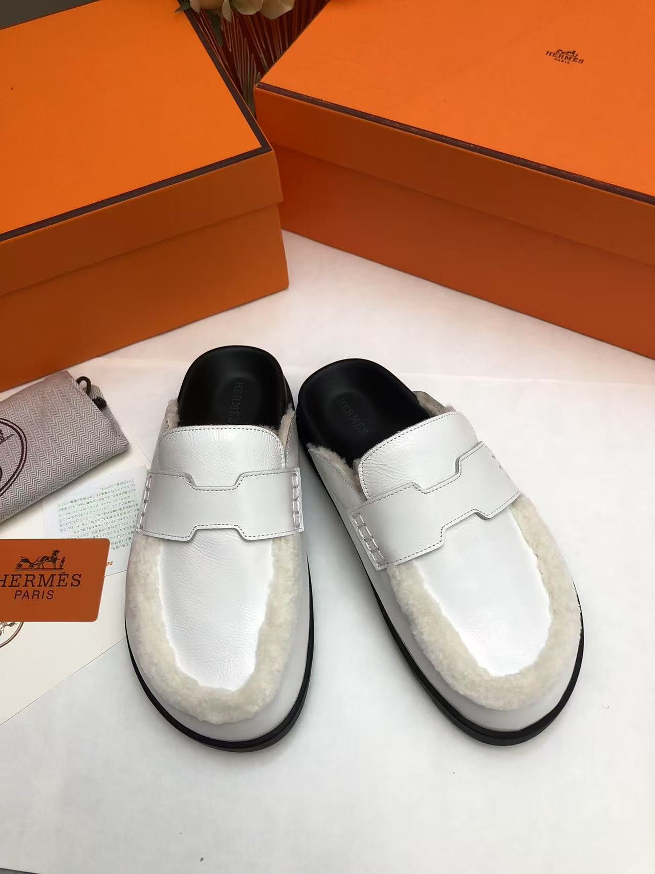 에*메스 신상 세미토 버켄슈즈