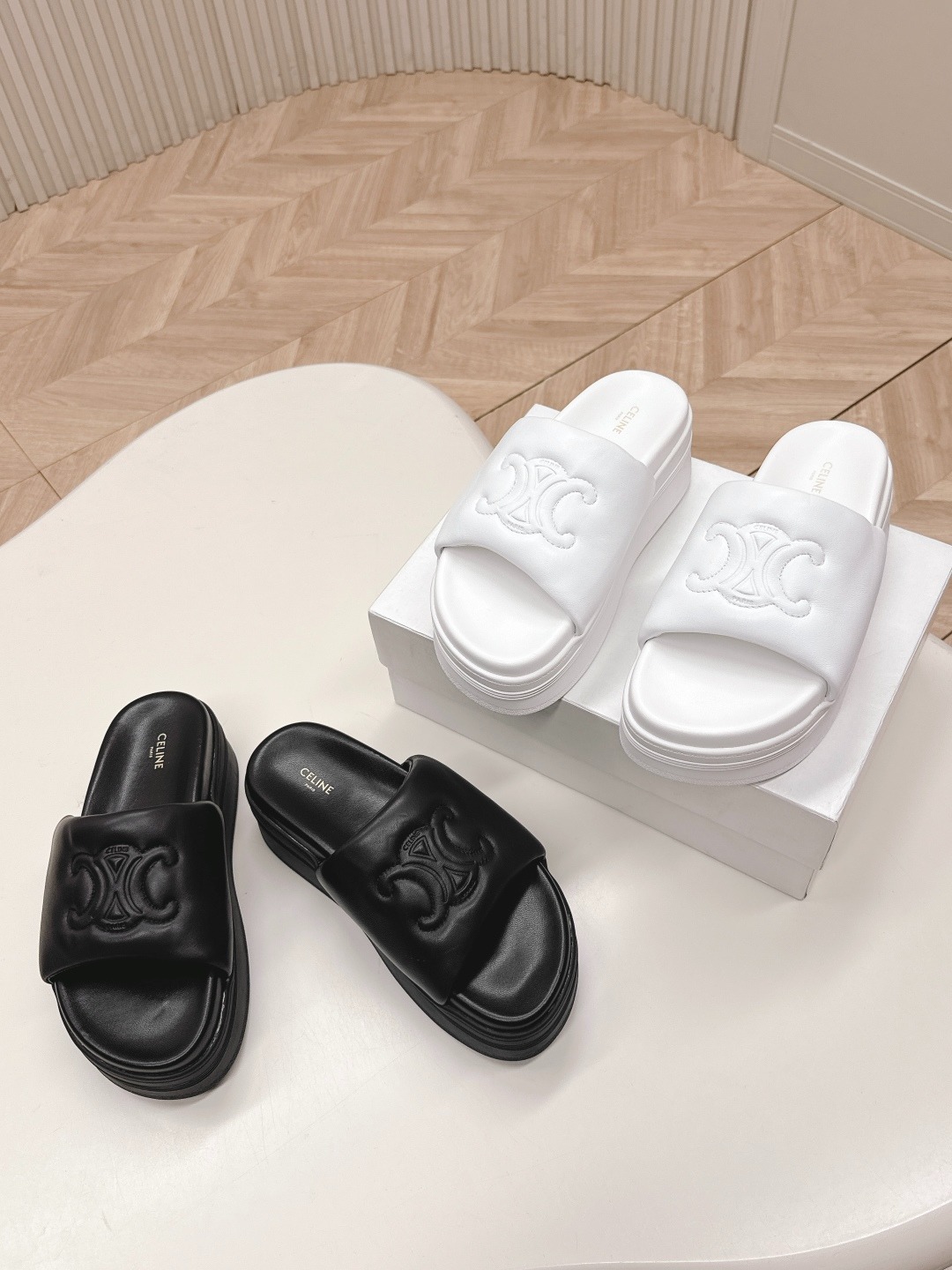 셀*느 2025ss 통굽 슬리퍼