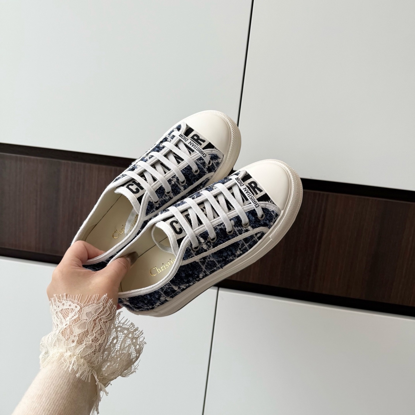 디* 신상 플랫폼 스니커즈