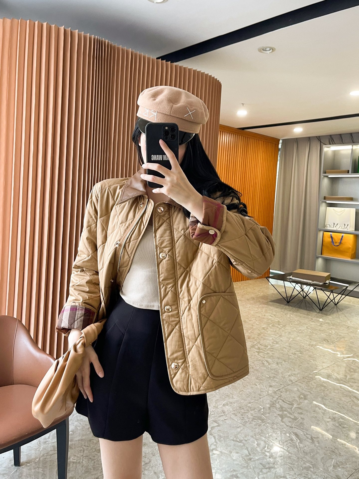 버*리 가죽 카라 패딩 점퍼