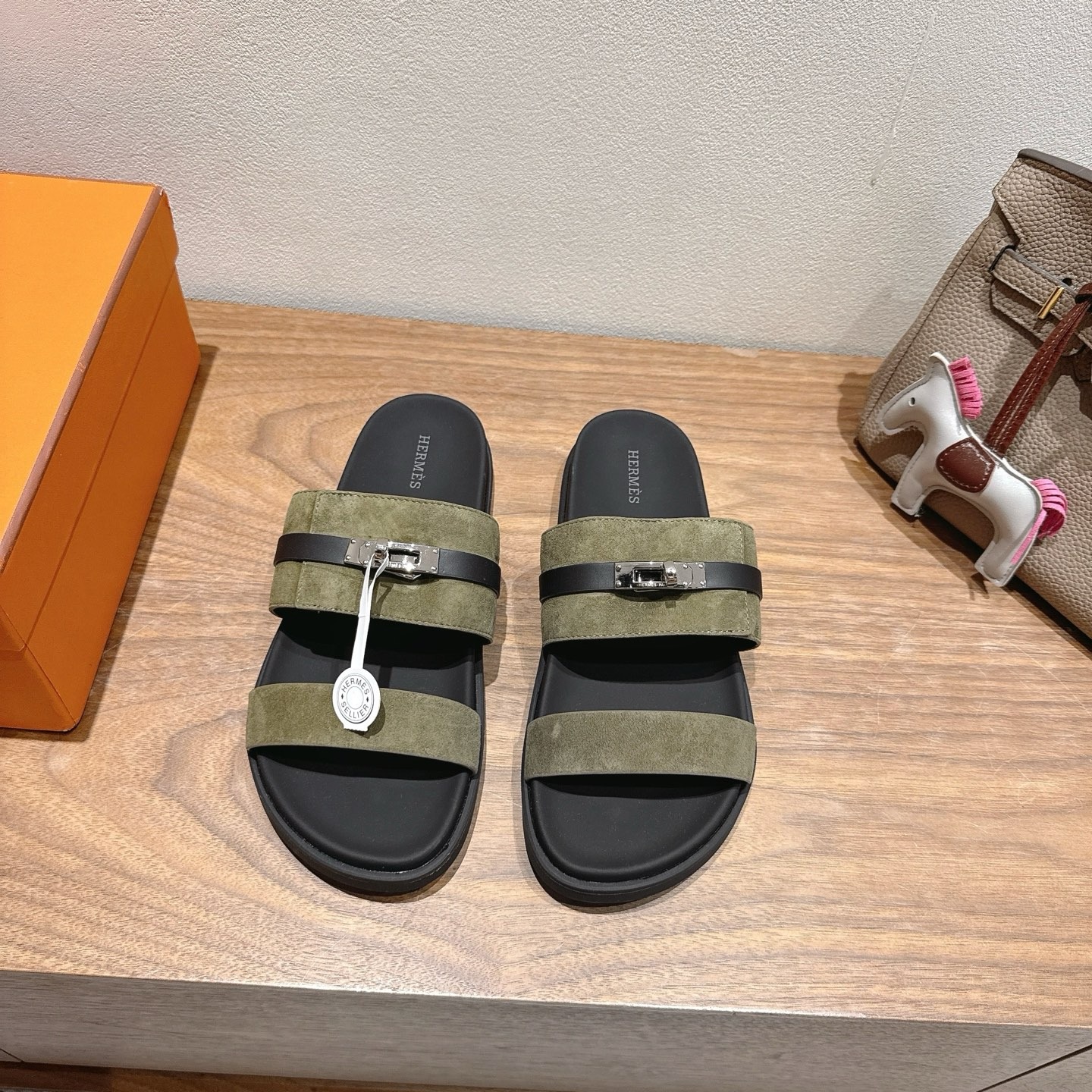 에*메스 25 신상 남자 슬리퍼