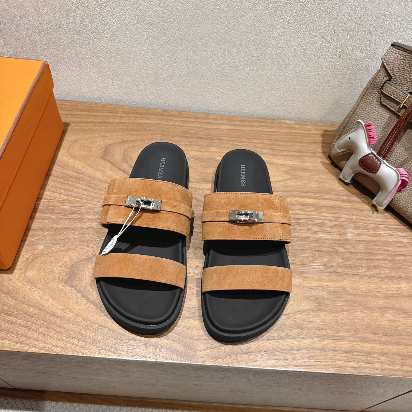 에*메스 25 신상 남자 슬리퍼