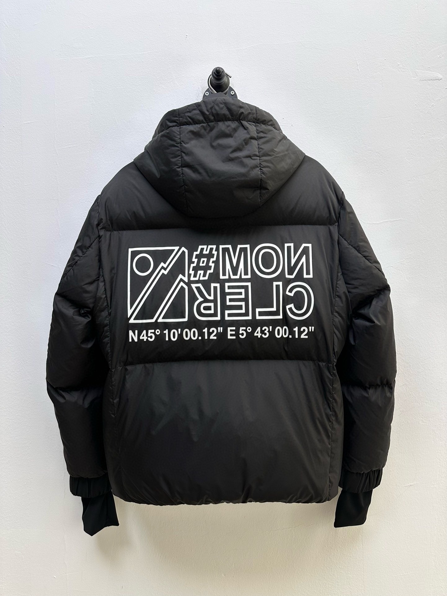 몽*레르 스키 시리즈 다운 점퍼