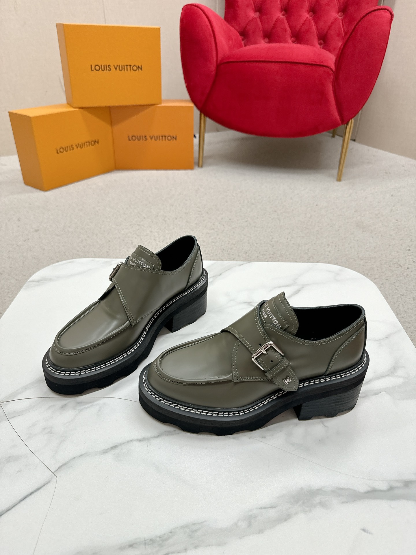 루*비통 신상 패션 메리제인 통굽 로퍼