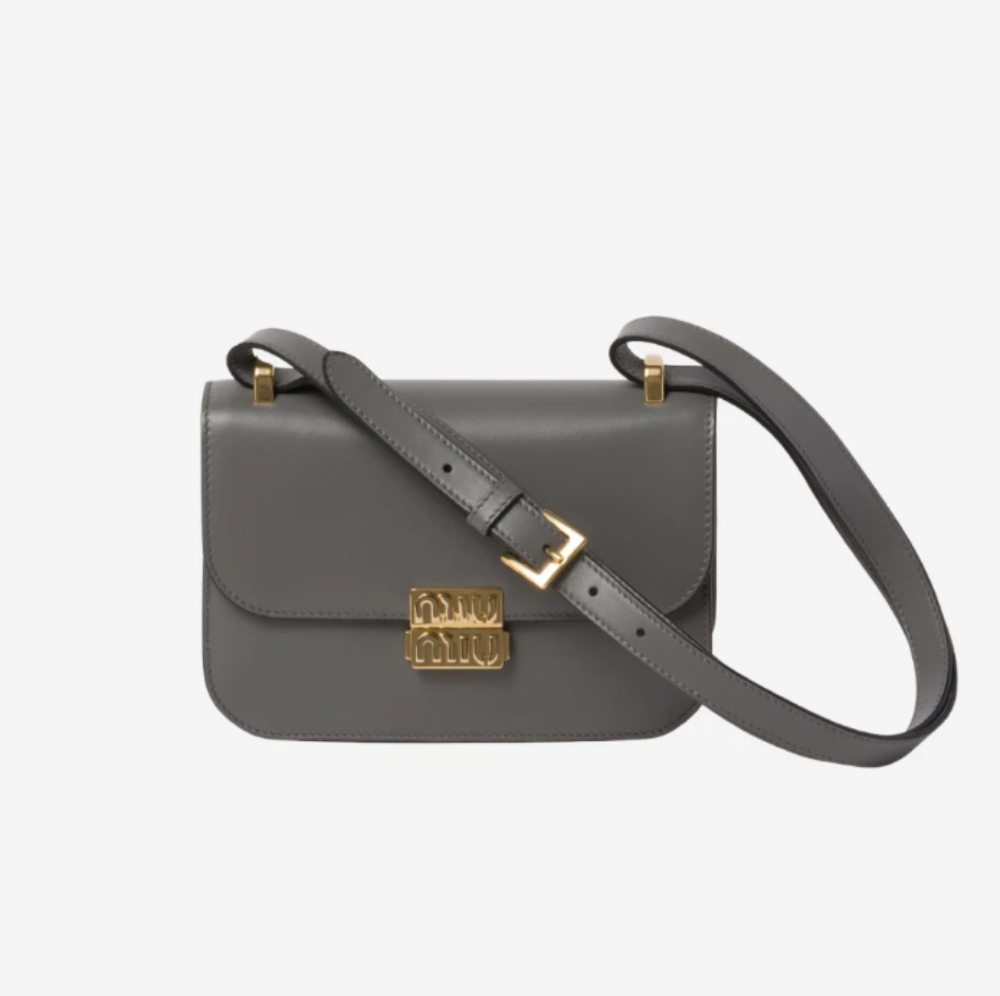 미우미우 가죽 메탈로고 버클 숄더백