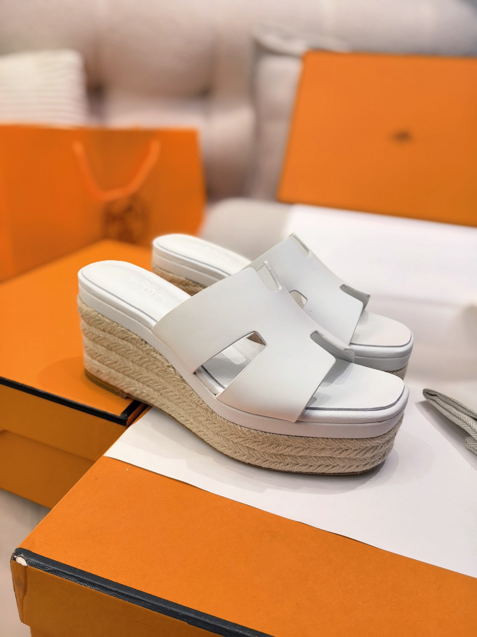 에*메스 2025 봄여름 헤링본 슬리퍼