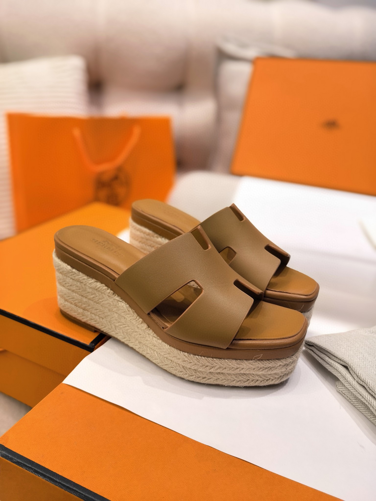 에*메스 2025 봄여름 헤링본 슬리퍼