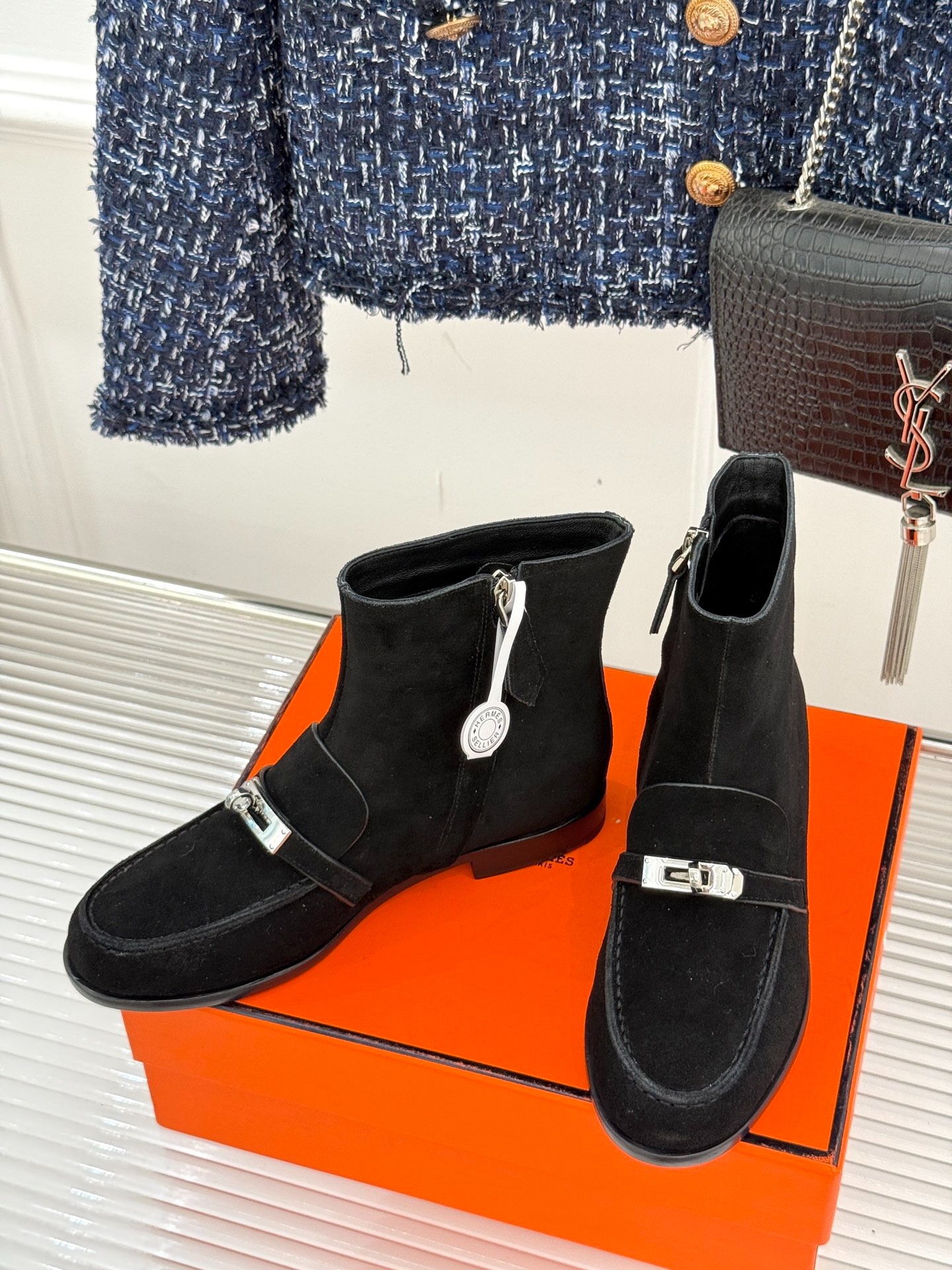 에*메스 25WF 신상 켈리 버클 플랫