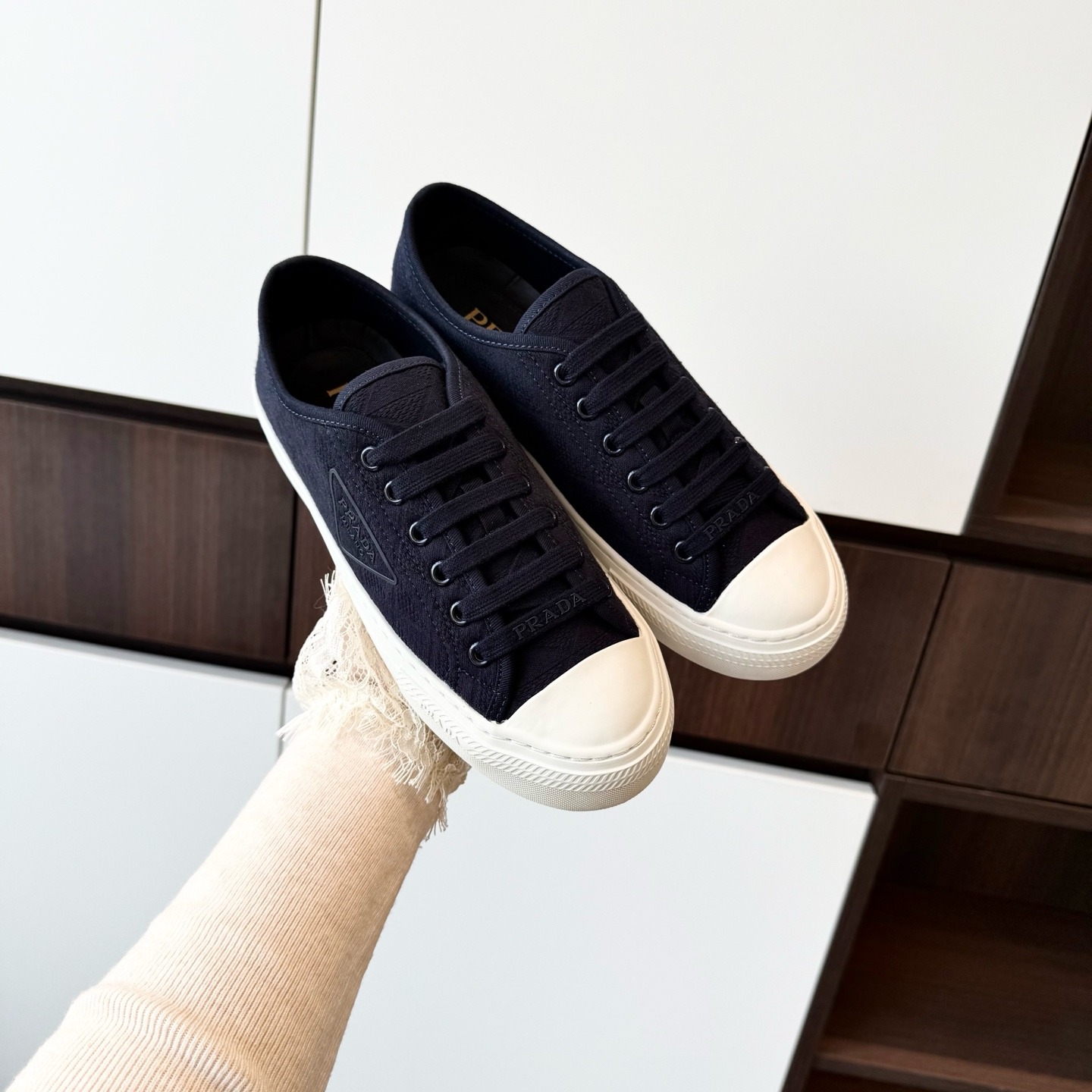 프*다 트라이앵글 로고 캔버스 스니커즈