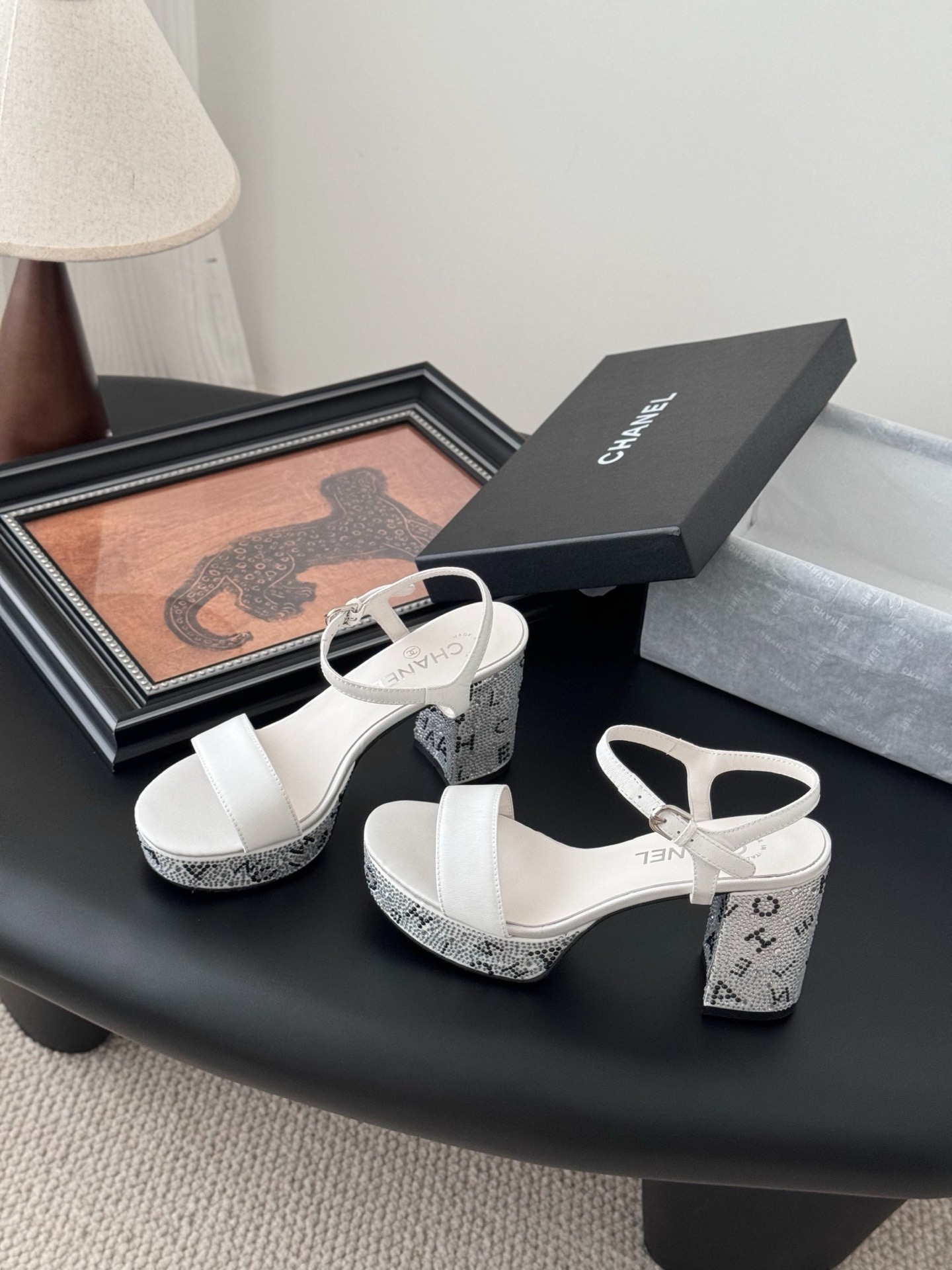 샤* 25 이른 봄 핫픽스 샌들