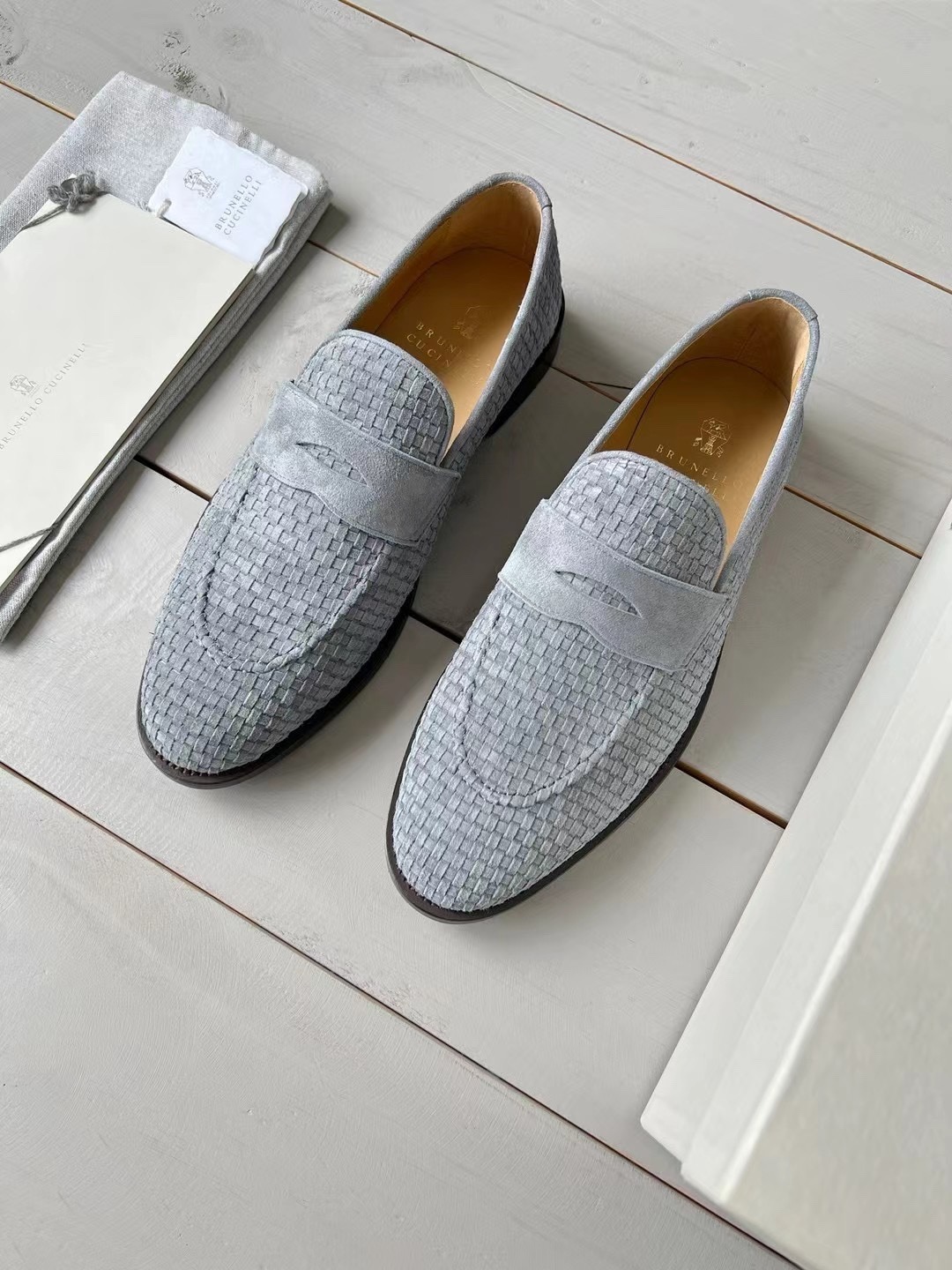 브*넬로 남성 블루 스웨이드 우븐 페니 로퍼