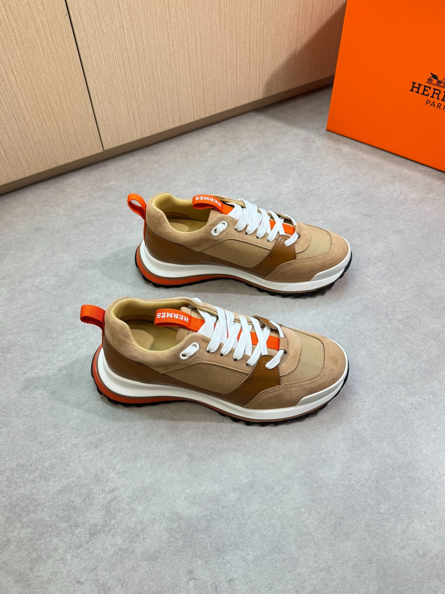 에*메스 오리지널 스니커즈