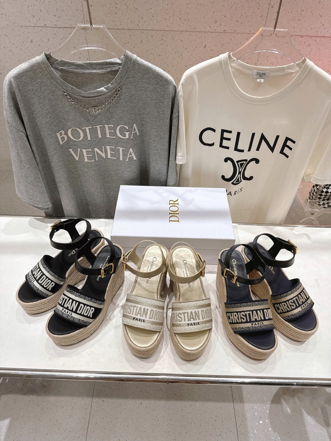 디* 2025ss 봄여름 신상 웨지힐 샌들