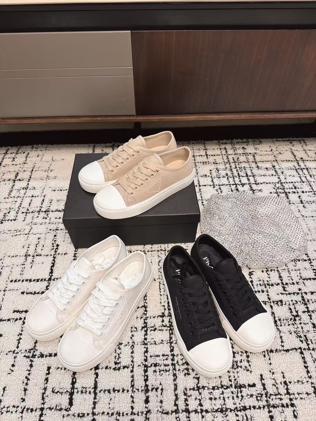 프*다 25ss 가을겨울 통굽 스니커즈