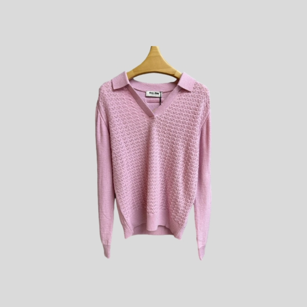 미우미우 오픈워크 스웨터