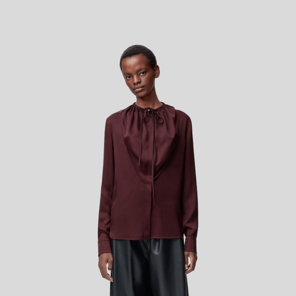로에베 실크 블라우스