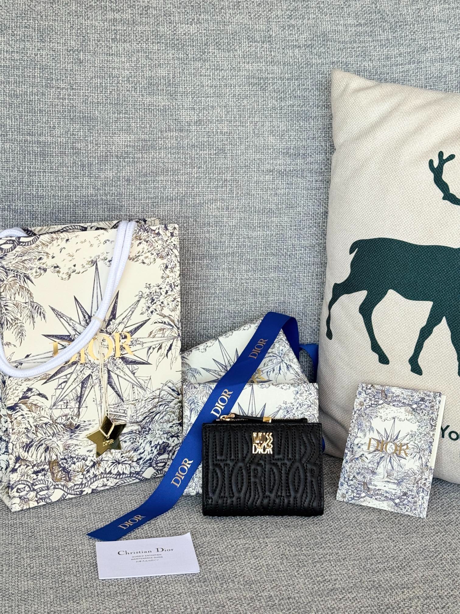 디* Freesia 반지갑