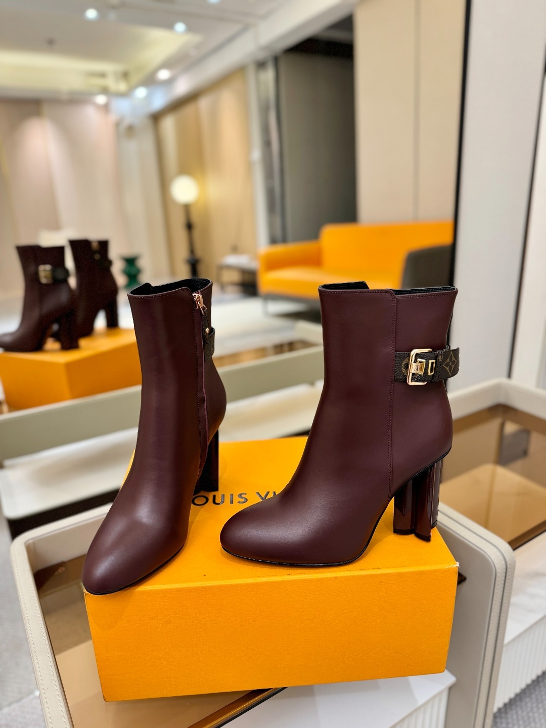 루*비통 베를린 오픈 토 앵클 부츠