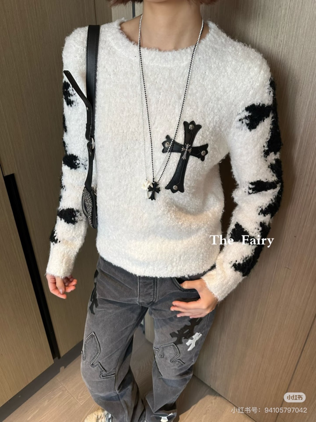 크*하츠 신상 라운드 니트 긴팔