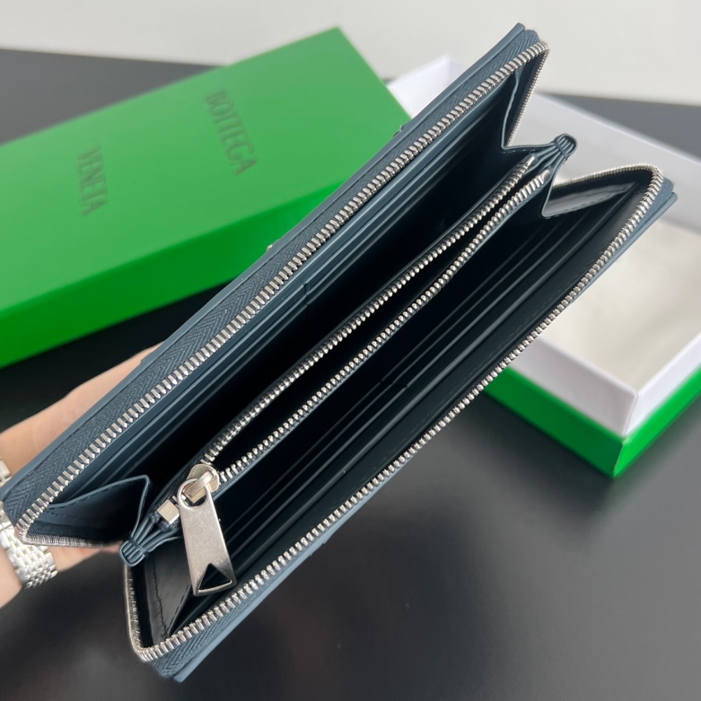 보*가베네타 카세트 지퍼 어라운드 지갑 748054