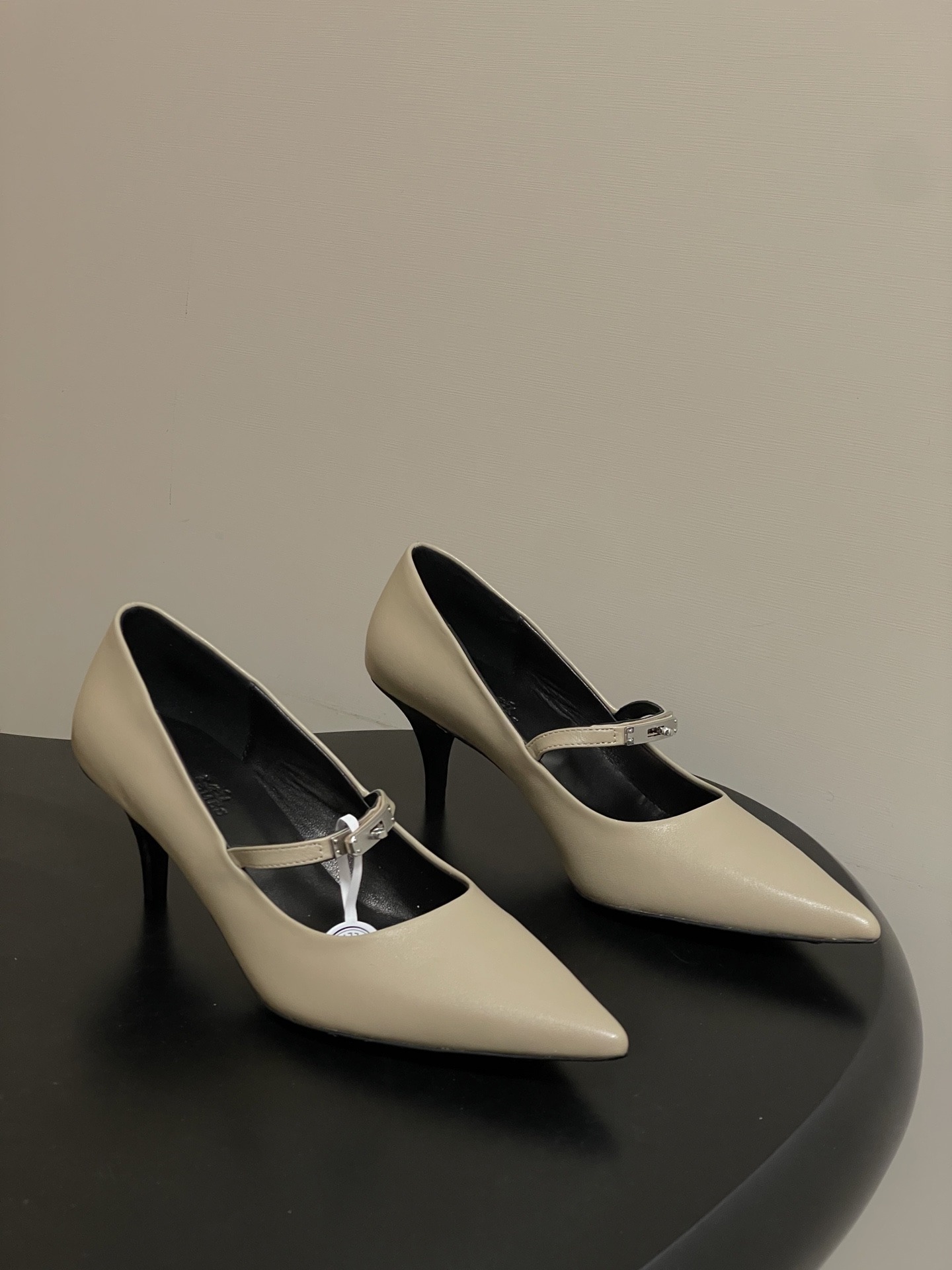 에*메스 26s 봄여름 신상 메리제인 펌프스 힐