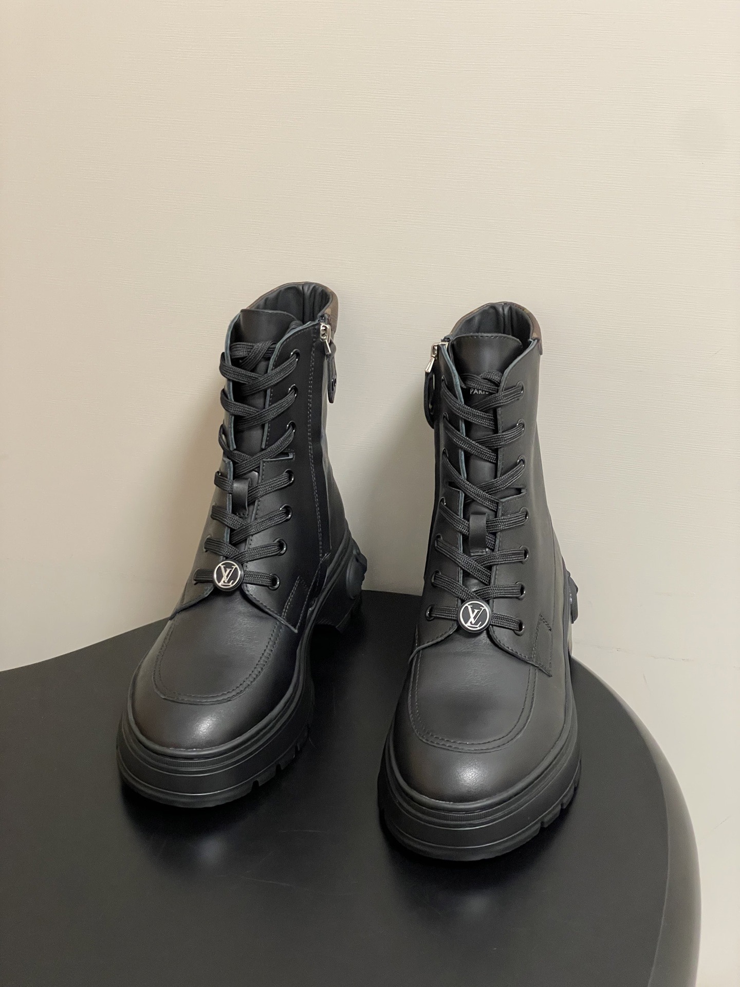 루*비통 신상 앵클부츠