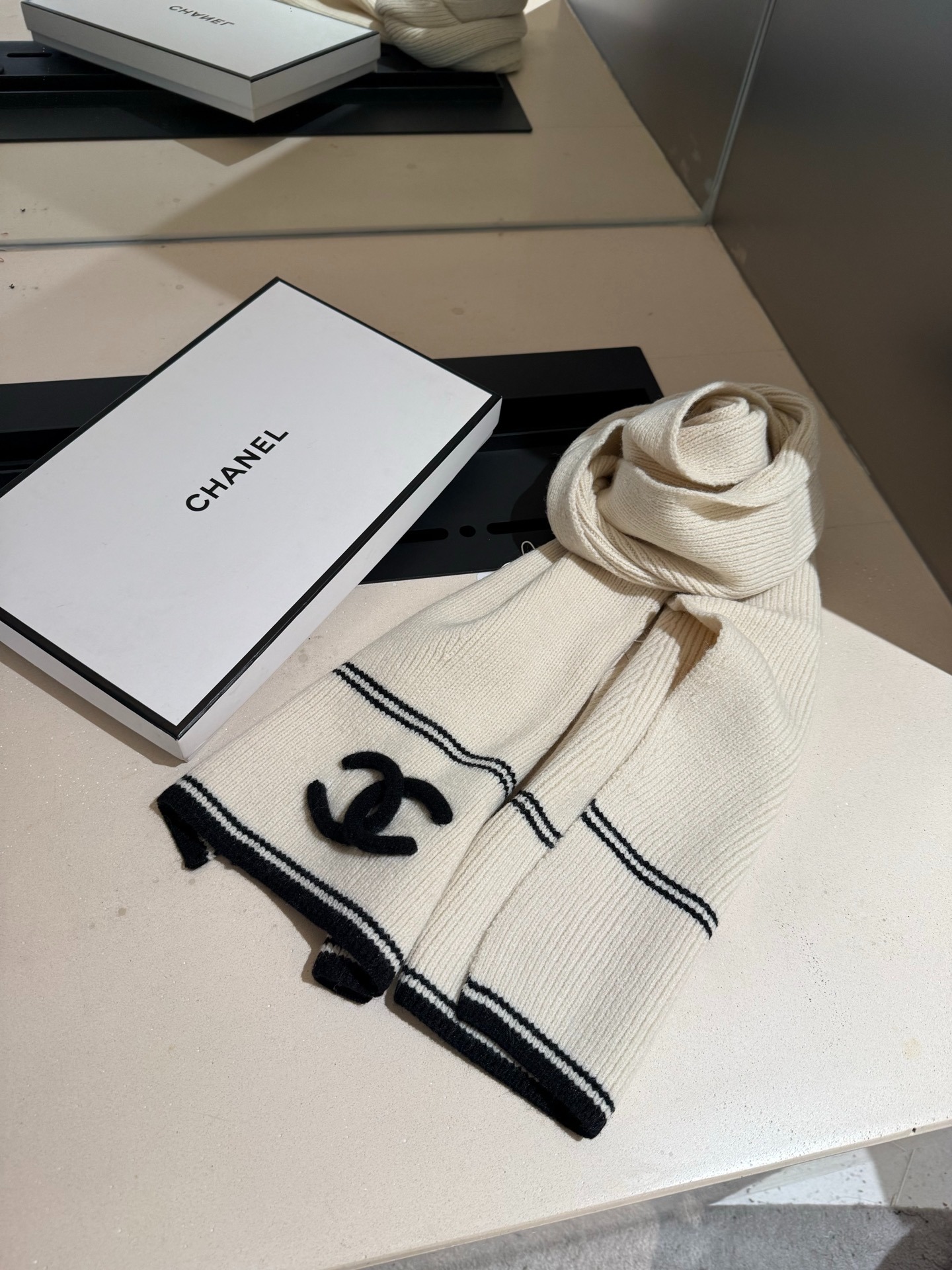 샤* 니트 캐시미어 머플러