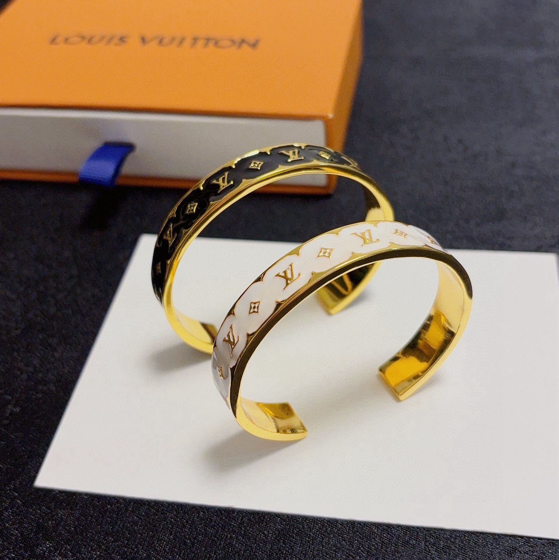 루*비통 레터링 컬러프린팅 셋팅 로고 팔찌