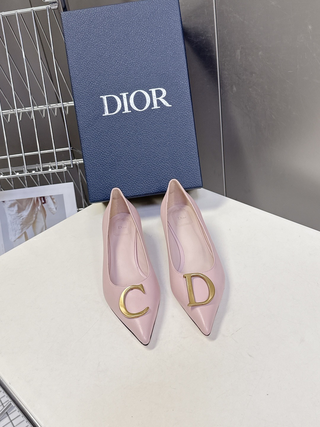 디* 26 봄여름 CD 메탈 펌프스 힐