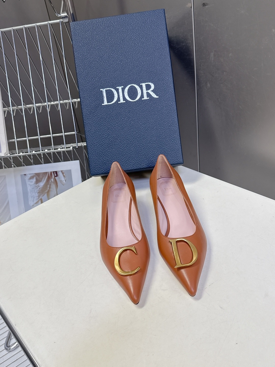 디* 26 봄여름 CD 메탈 펌프스 힐